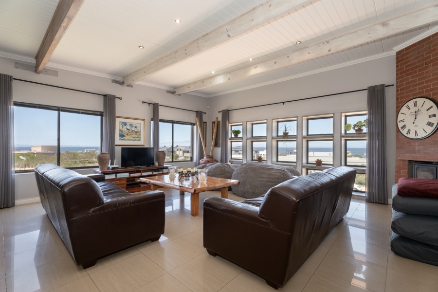 5 Bedroom Property for Sale in Sunny Seas Estate Western Cape